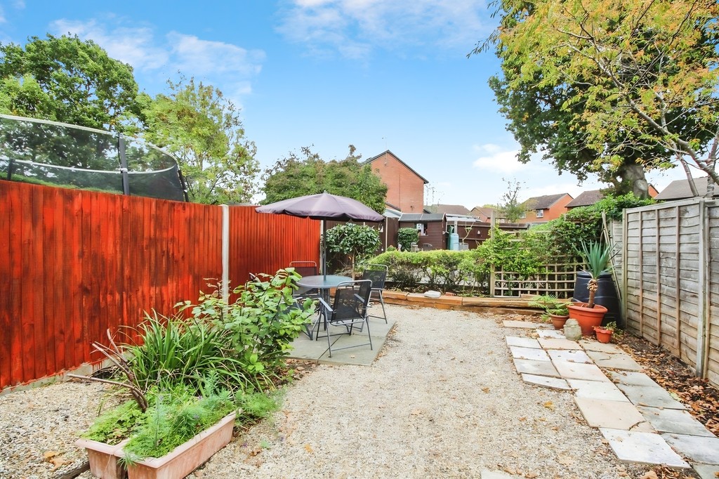 1 bed maisonette for sale in Singleton Road, Broadbridge Heath - Property Image 7