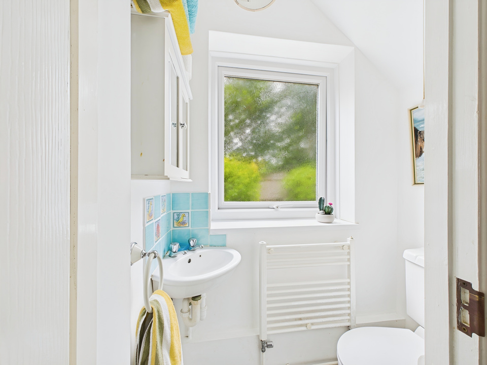 4 bed detached house for sale in Lambs Farm Road, Horsham  - Property Image 17