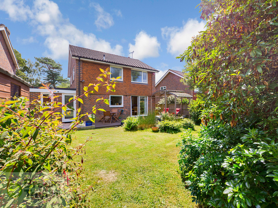 4 bed detached house for sale in College Road, Ardingly  - Property Image 2
