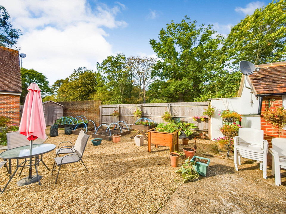 2 bed apartment for sale in Church Street, Warnham, Horsham  - Property Image 10