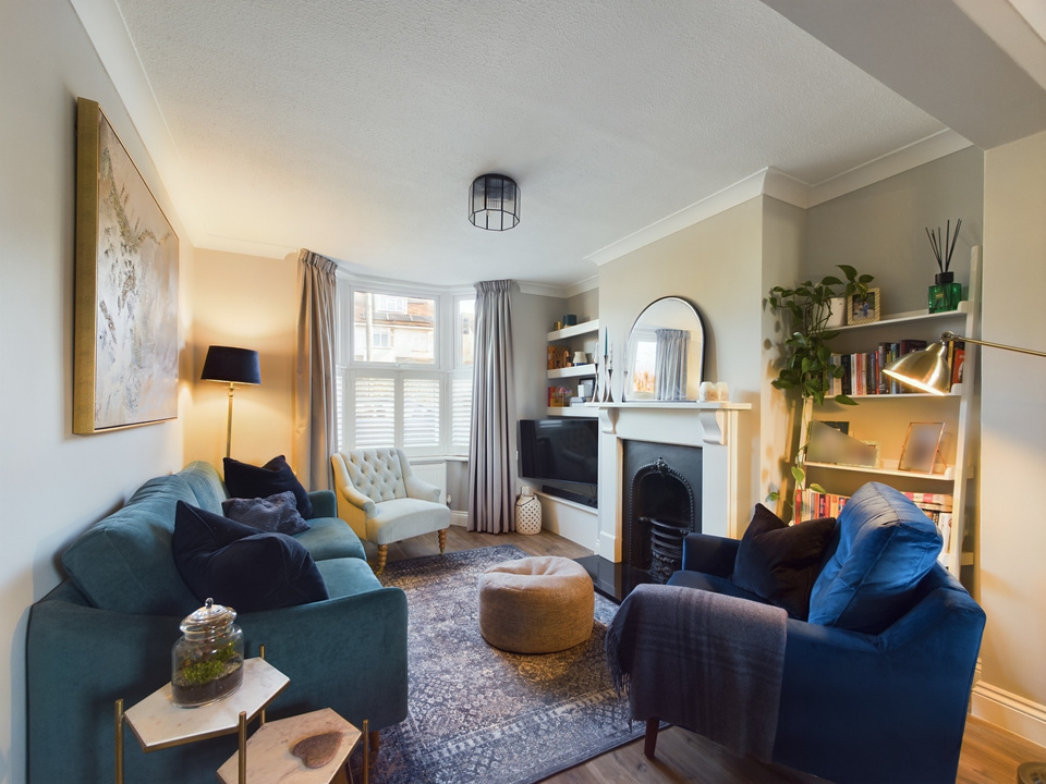 3 bed terraced house for sale in Oakhill Road, Horsham  - Property Image 2