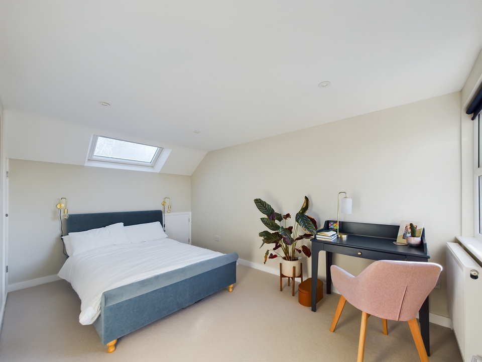 3 bed terraced house for sale in Oakhill Road, Horsham  - Property Image 10