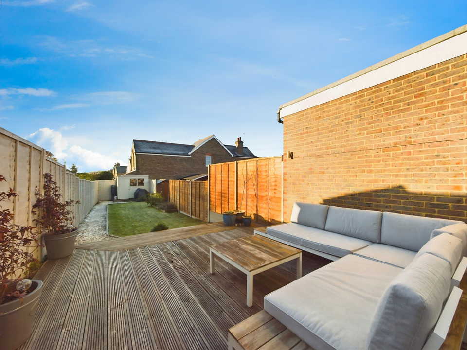 3 bed terraced house for sale in Oakhill Road, Horsham  - Property Image 12