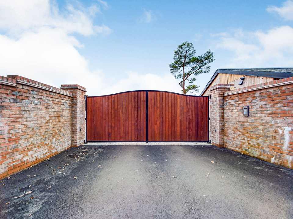 1 bed terraced bungalow for sale in Capel Road, Rusper  - Property Image 2