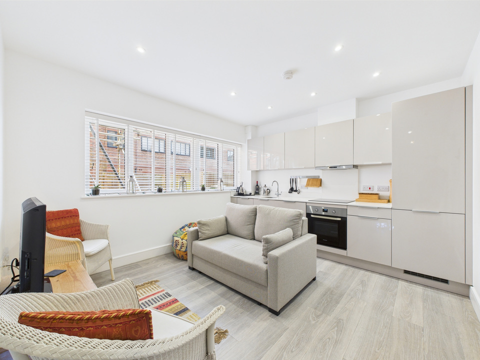 Studio flat for sale in North Street, Horsham  - Property Image 2