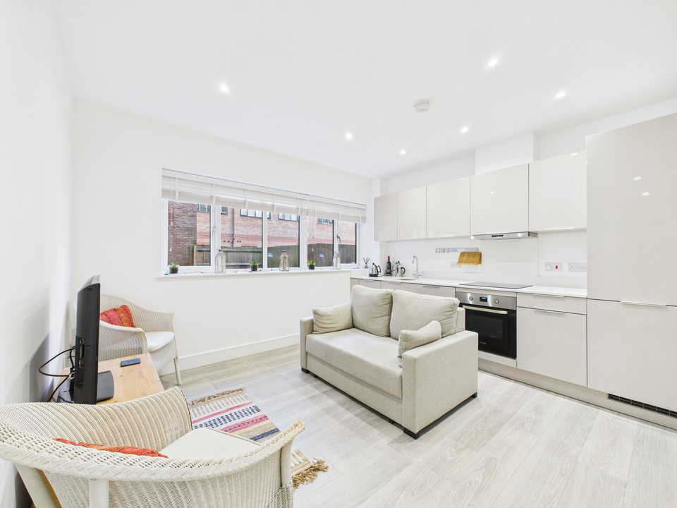 Studio flat for sale in North Street, Horsham  - Property Image 2