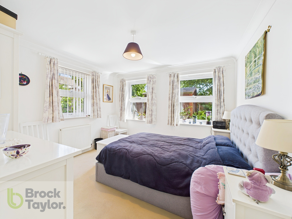 2 bed semi-detached bungalow for sale in Queens Road, Haywards Heath  - Property Image 16