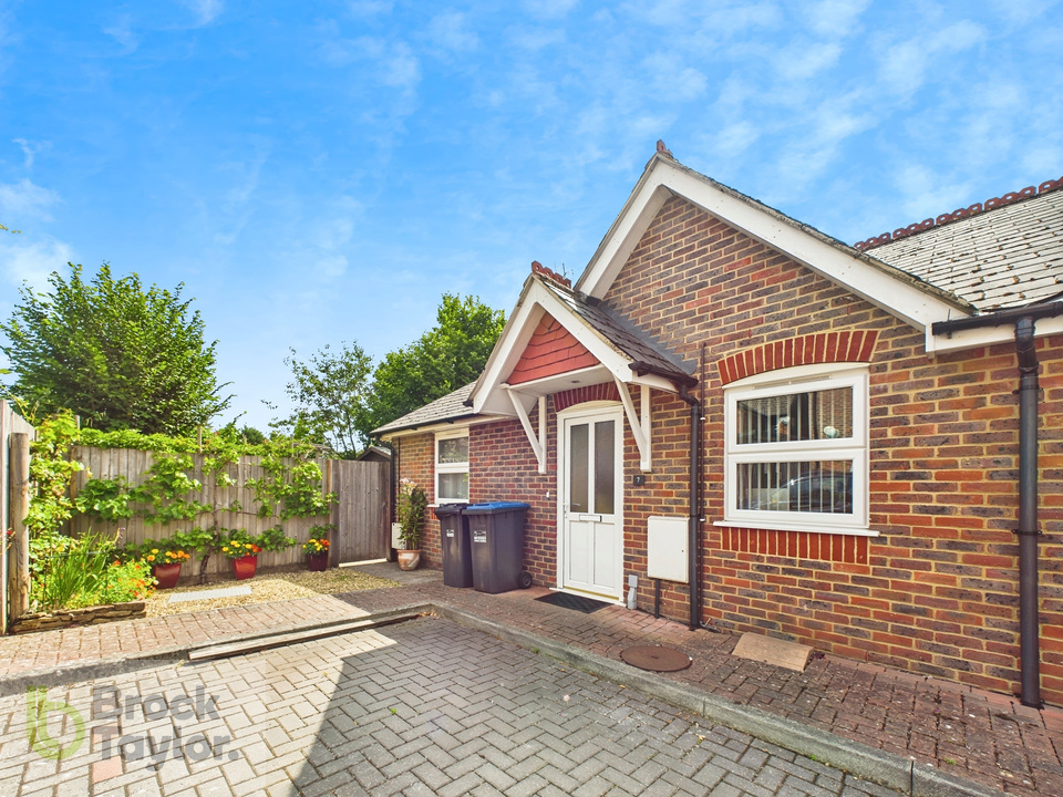 2 bed semi-detached bungalow for sale in Queens Road, Haywards Heath - Property Image 1