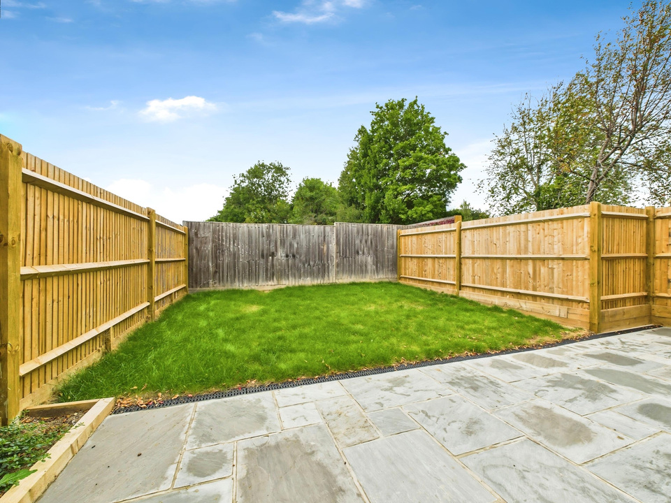 2 bed semi-detached house for sale in Timber Mill, Southwater  - Property Image 10