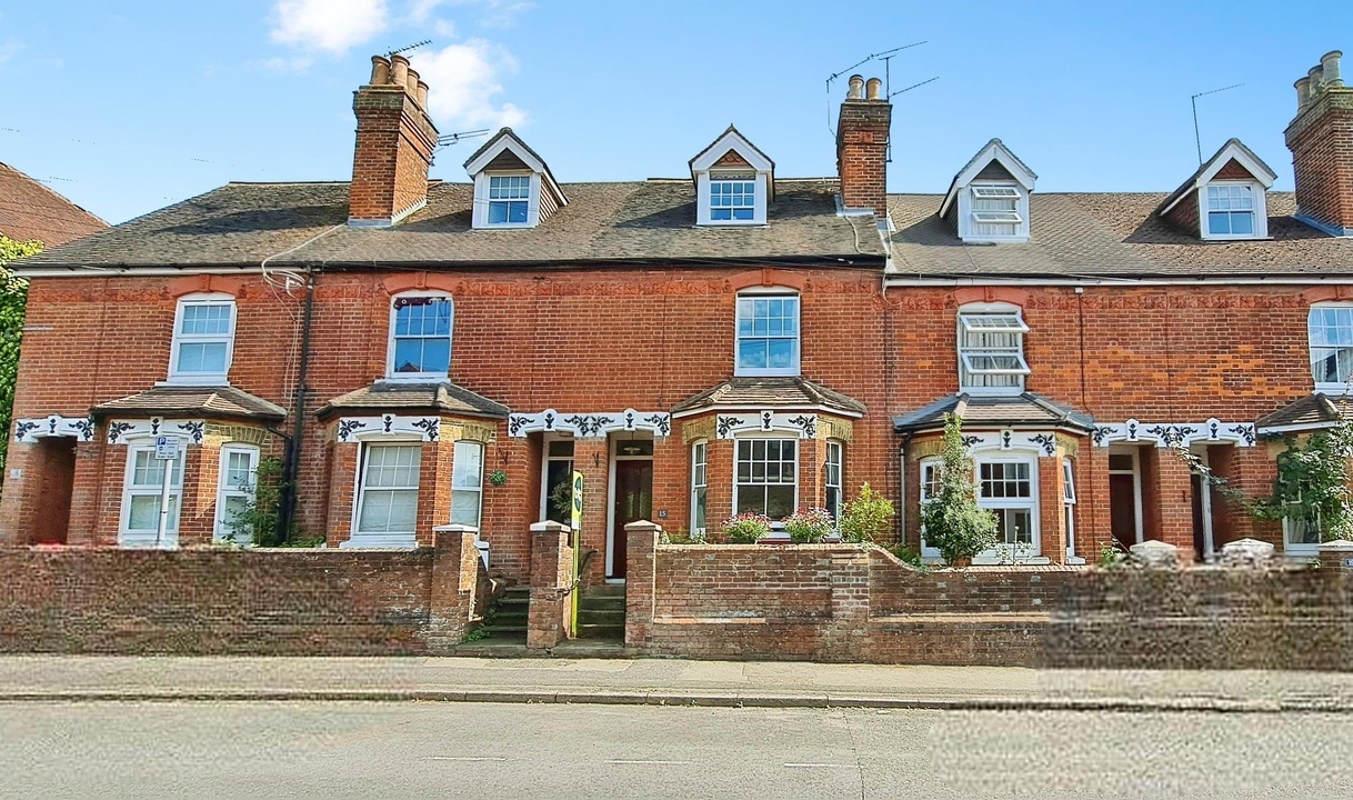 3 bed terraced house for sale in Denne Road, Horsham  - Property Image 1