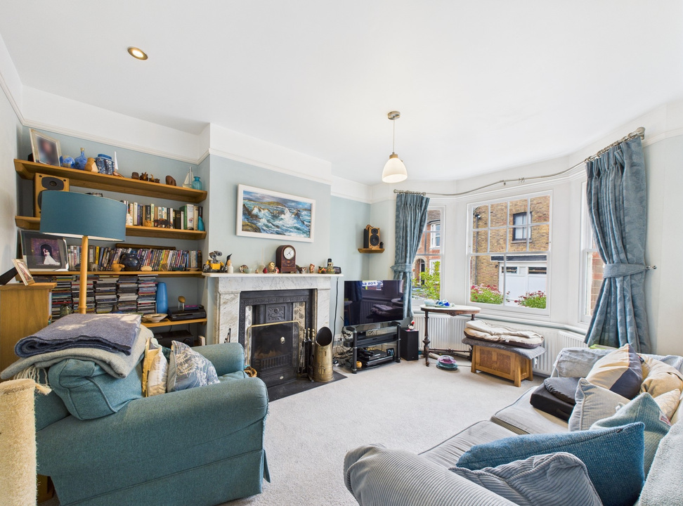 3 bed terraced house for sale in Denne Road, Horsham  - Property Image 3