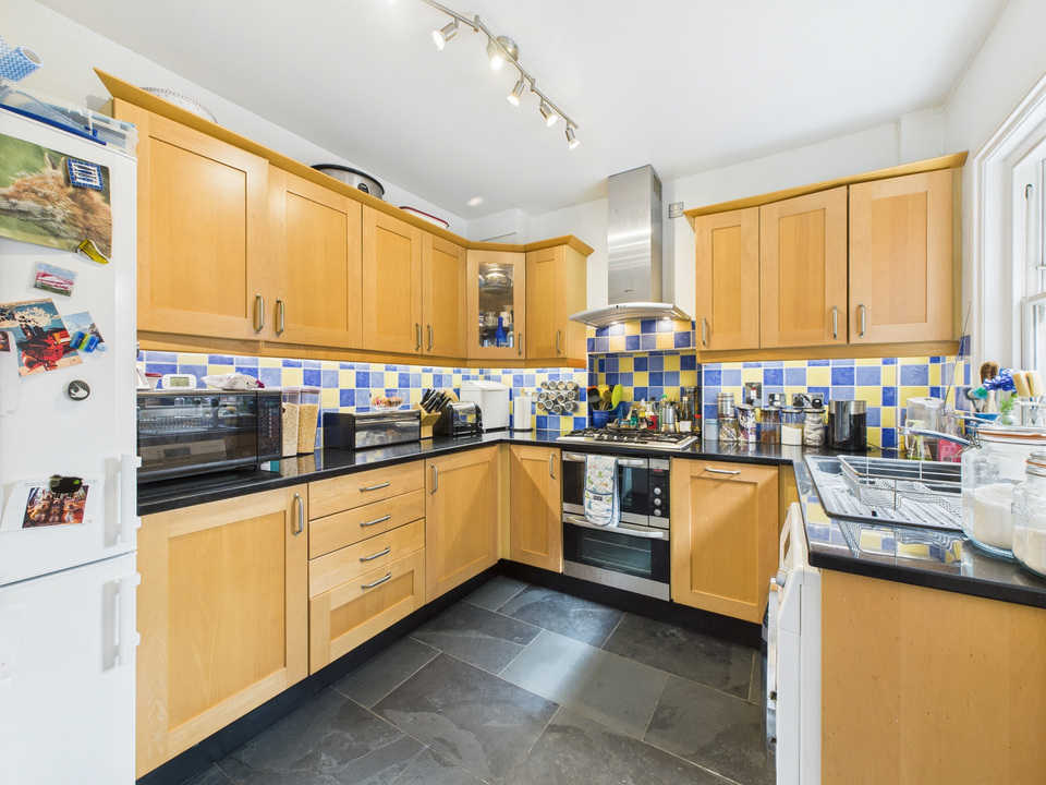 3 bed terraced house for sale in Denne Road, Horsham  - Property Image 5