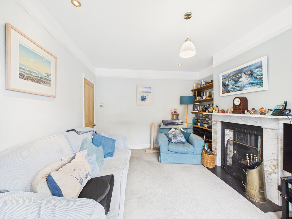 3 bed terraced house for sale in Denne Road, Horsham  - Property Image 14