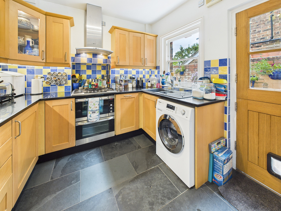 3 bed terraced house for sale in Denne Road, Horsham  - Property Image 16