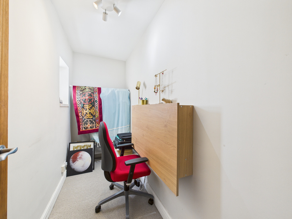 3 bed semi-detached house for sale in Denne Parade, Horsham - Property Image 17