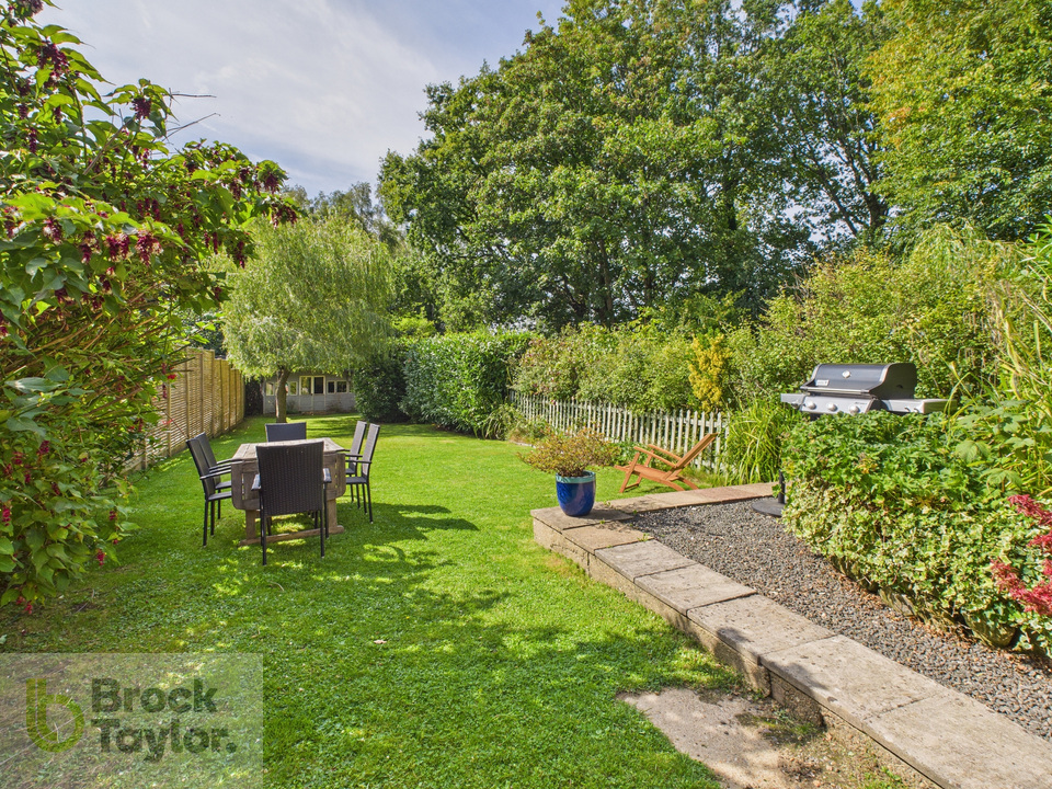 3 bed semi-detached house for sale in Coopers Wood, London Road, Handcross  - Property Image 2