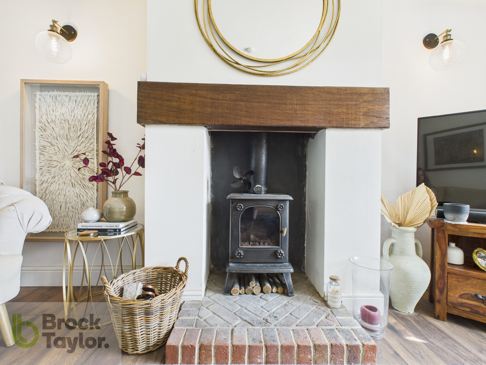 3 bed semi-detached house for sale in Coopers Wood, London Road, Handcross  - Property Image 4