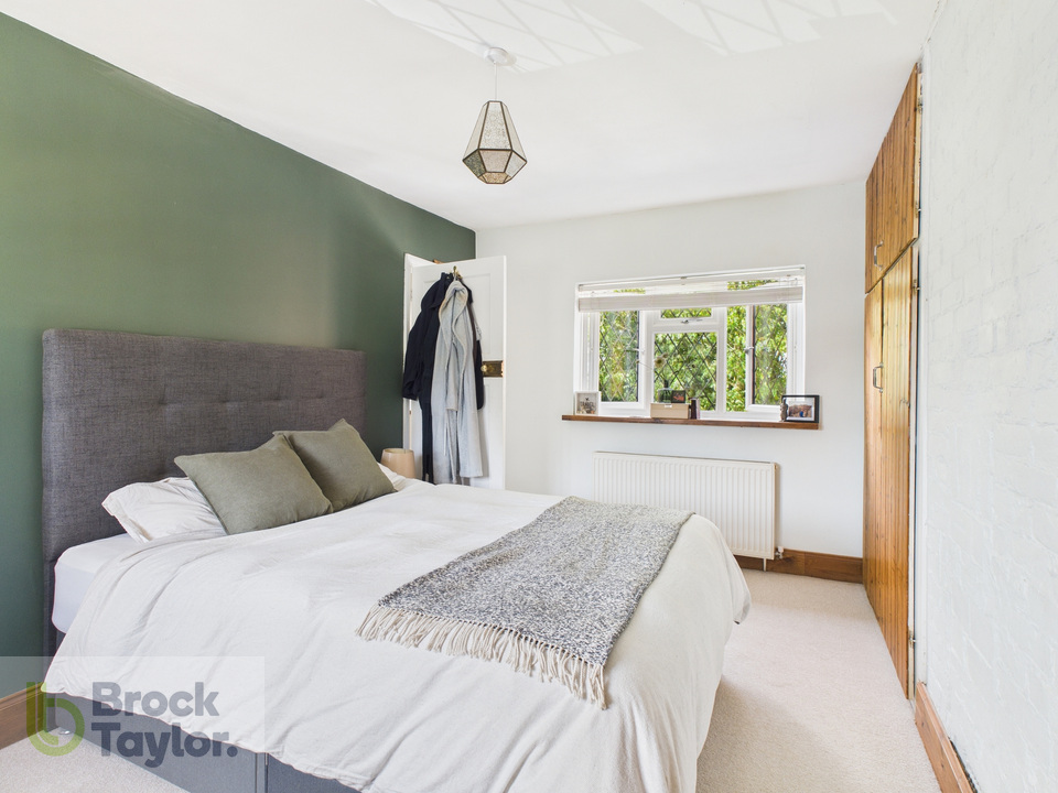 3 bed semi-detached house for sale in Coopers Wood, London Road, Handcross  - Property Image 11