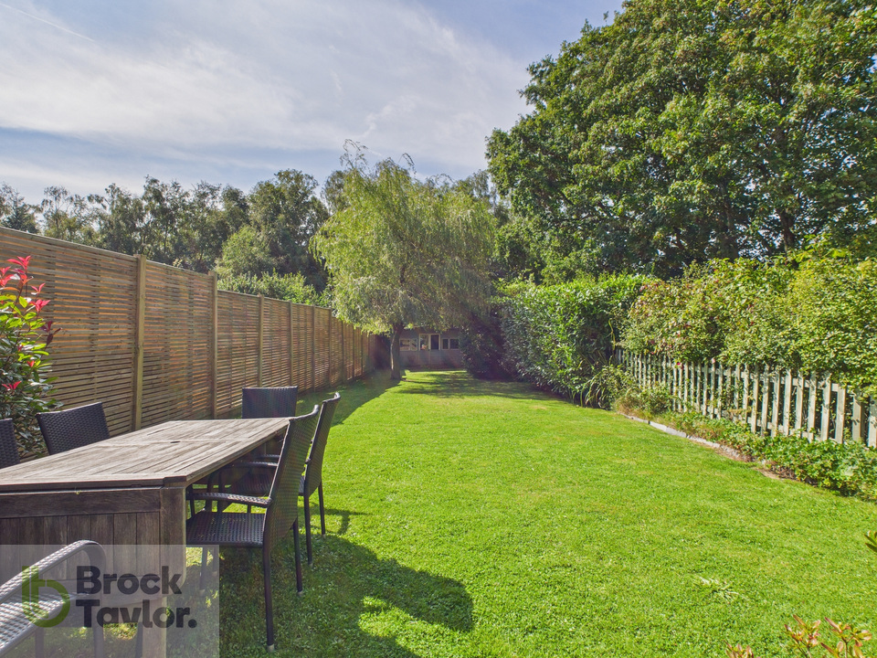 3 bed semi-detached house for sale in Coopers Wood, London Road, Handcross  - Property Image 17