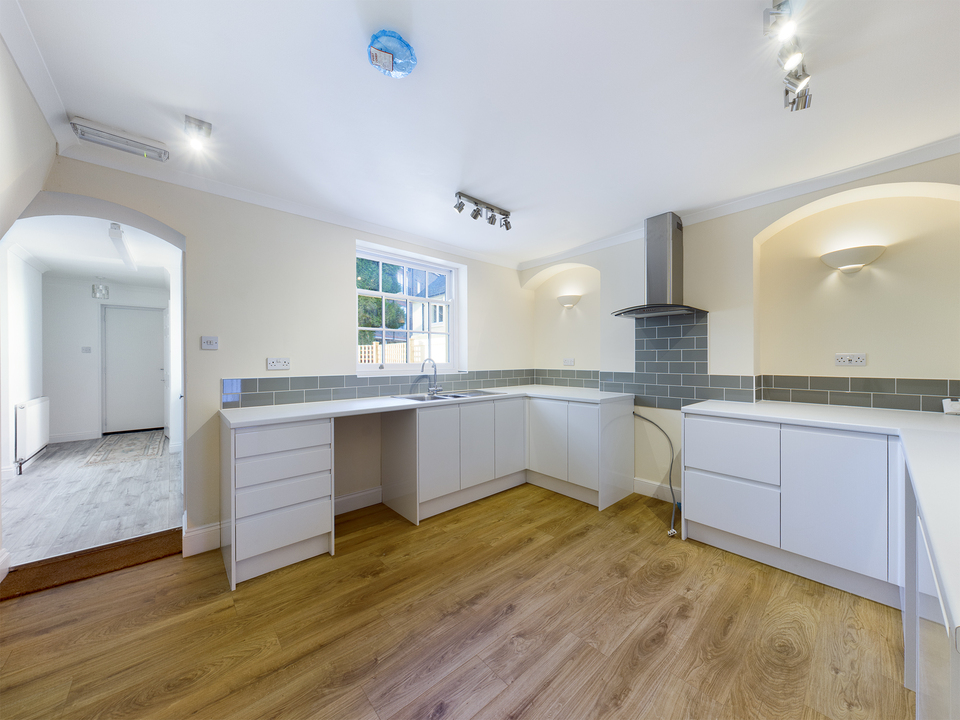 3 bed town house for sale in London Road, Horsham  - Property Image 7