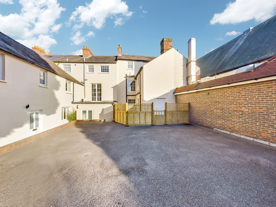 3 bed town house for sale in London Road, Horsham  - Property Image 15