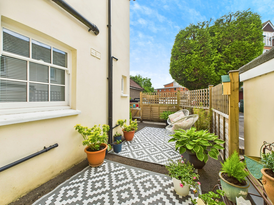 3 bed town house for sale in London Road, Horsham  - Property Image 4
