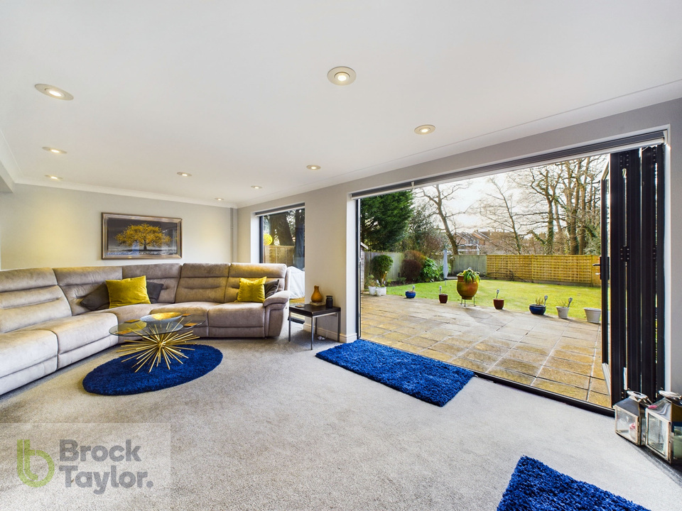 4 bed barn conversion for sale in Sunnywood Drive, Haywards Heath  - Property Image 5