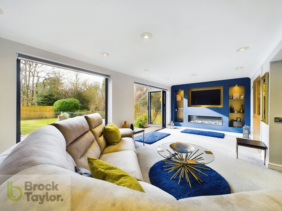 4 bed barn conversion for sale in Sunnywood Drive, Haywards Heath  - Property Image 6