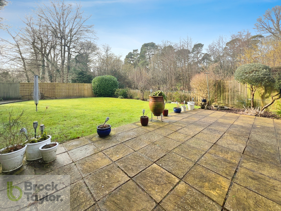 4 bed barn conversion for sale in Sunnywood Drive, Haywards Heath  - Property Image 8
