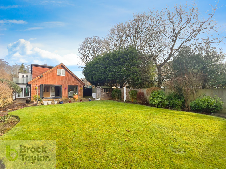 4 bed barn conversion for sale in Sunnywood Drive, Haywards Heath  - Property Image 9
