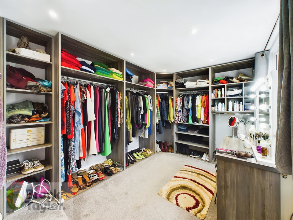 4 bed barn conversion for sale in Sunnywood Drive, Haywards Heath  - Property Image 18