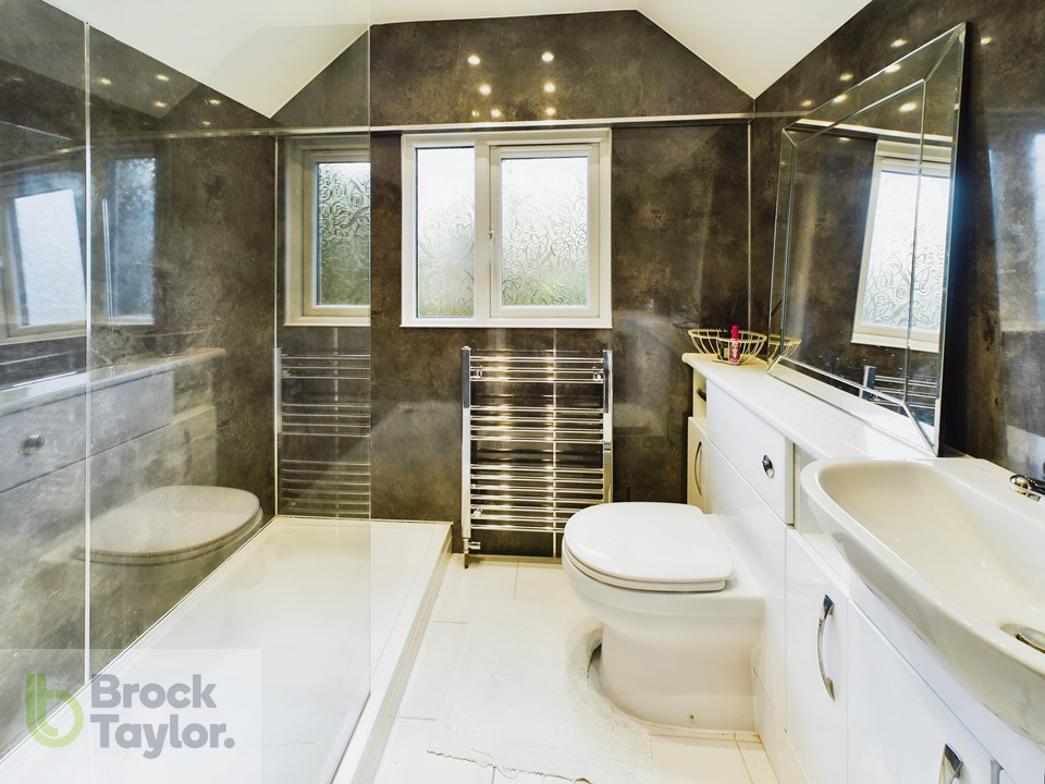 4 bed barn conversion for sale in Sunnywood Drive, Haywards Heath  - Property Image 21