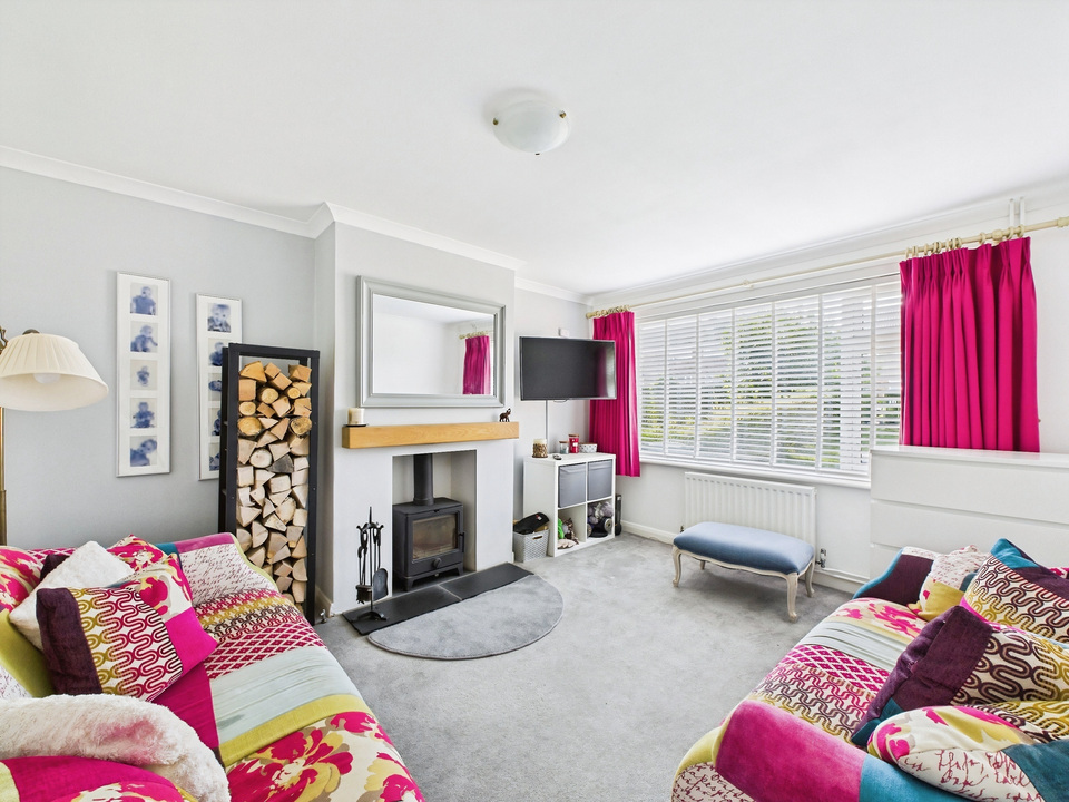 4 bed semi-detached house for sale in Heath Way, Horsham  - Property Image 3