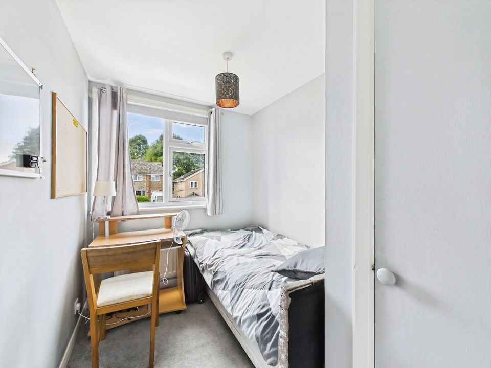 4 bed semi-detached house for sale in Heath Way, Horsham  - Property Image 11