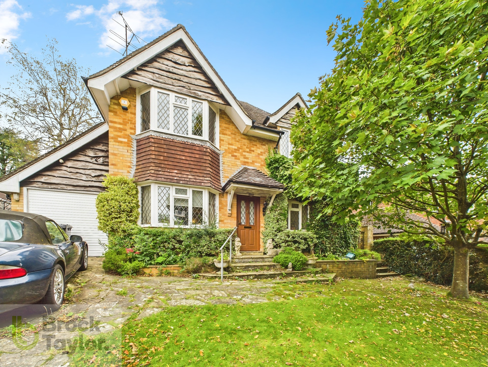 4 bed detached house for sale in Savill Road, Lindfield  - Property Image 1