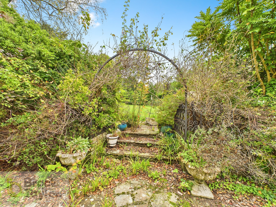 4 bed detached house for sale in Savill Road, Lindfield  - Property Image 10