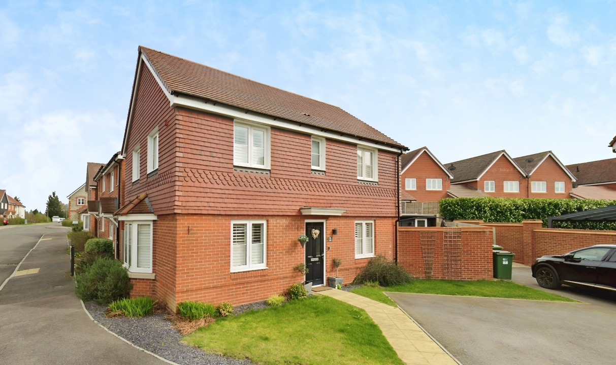 3 bed detached house for sale in Coote Mews, Southwater  - Property Image 1