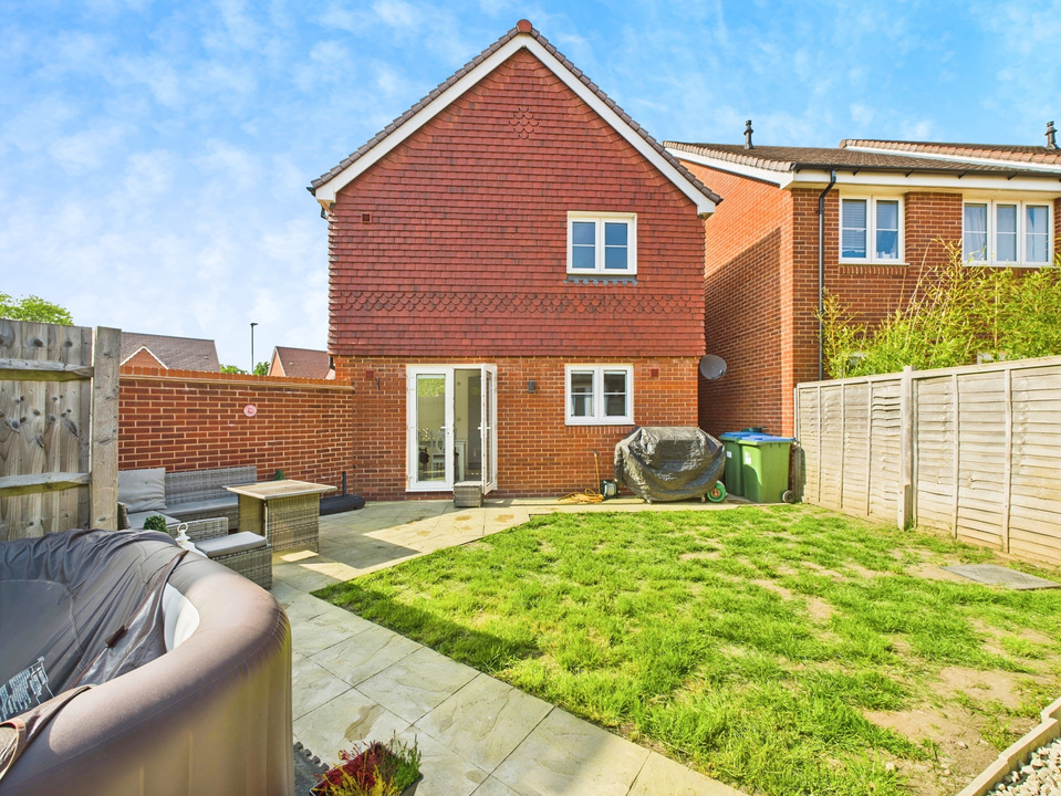 3 bed detached house for sale in Coote Mews, Southwater  - Property Image 10
