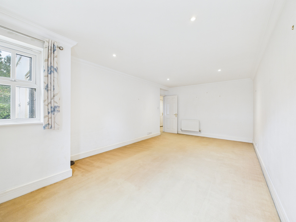 1 bed apartment for sale in Wimblehurst Road, Horsham  - Property Image 9