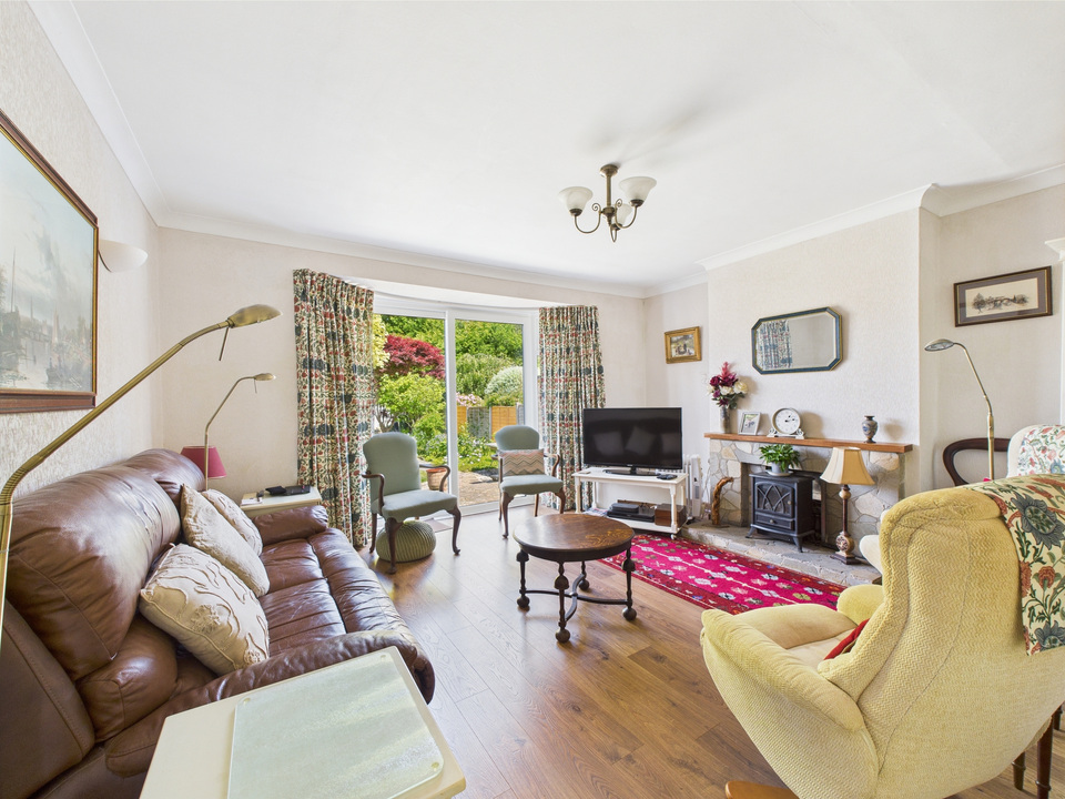 2 bed detached bungalow for sale in Agate Lane, Horsham  - Property Image 2