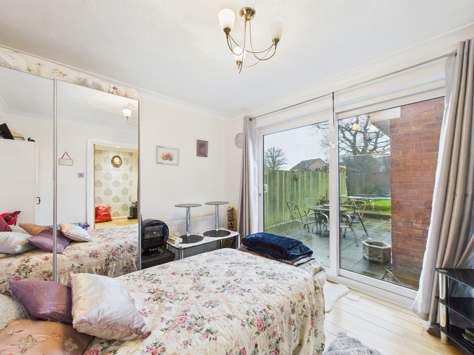 5 bed detached house for sale in Edinburgh Close, Southwater, Horsham, West Sussex  - Property Image 5