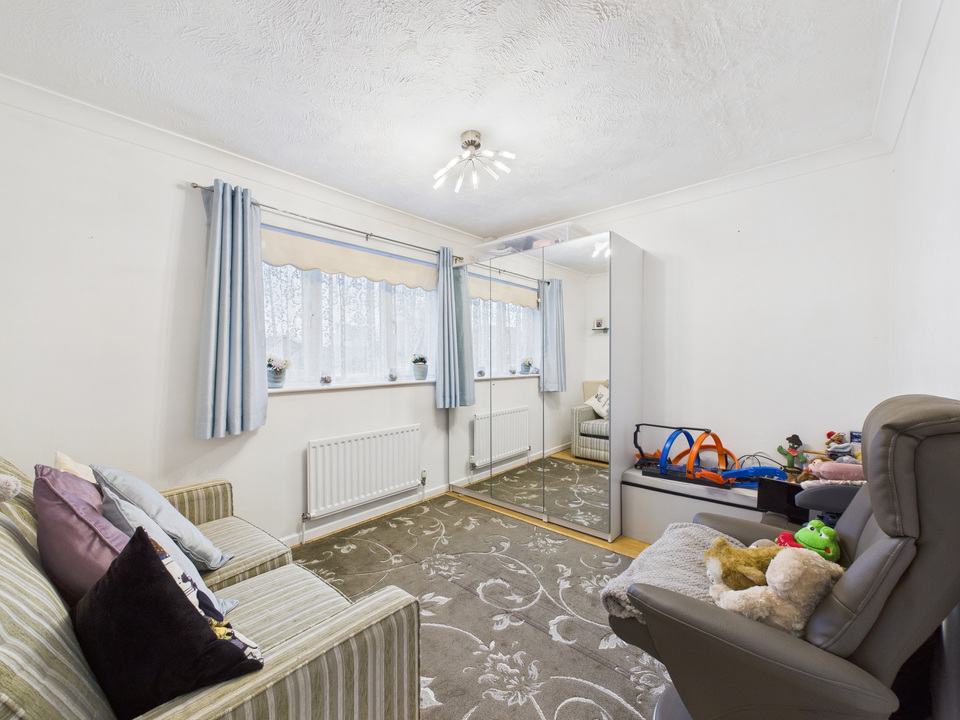 5 bed detached house for sale in Edinburgh Close, Southwater, Horsham, West Sussex  - Property Image 8