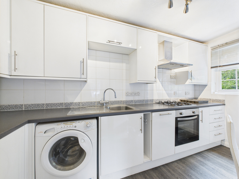 2 bed apartment for sale in North Parade, Horsham  - Property Image 7