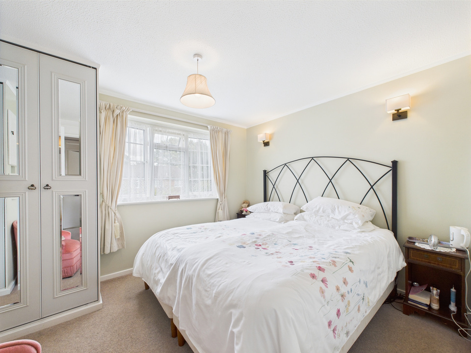 3 bed detached house for sale in Wakehurst Mews, Horsham  - Property Image 5