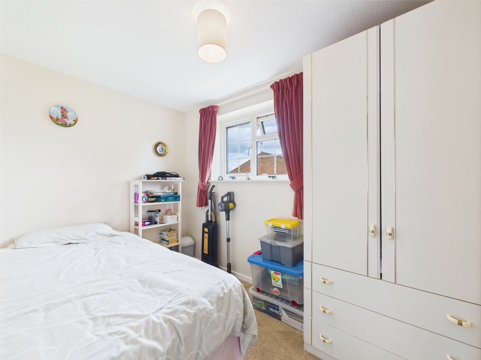 3 bed detached house for sale in Wakehurst Mews, Horsham  - Property Image 16