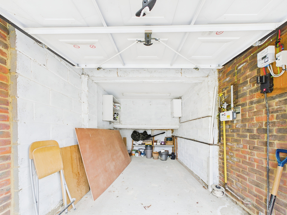 3 bed detached house for sale in Wakehurst Mews, Horsham  - Property Image 18