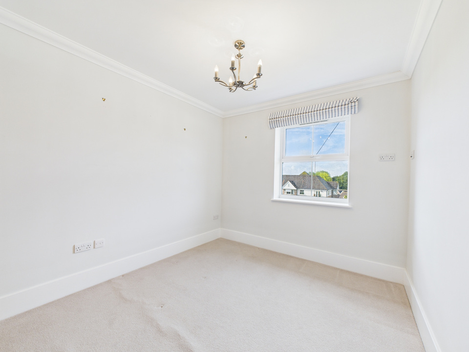 2 bed apartment for sale in Durrants Drive, Faygate  - Property Image 6