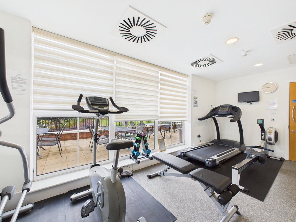 2 bed apartment for sale in Durrants Drive, Faygate  - Property Image 17