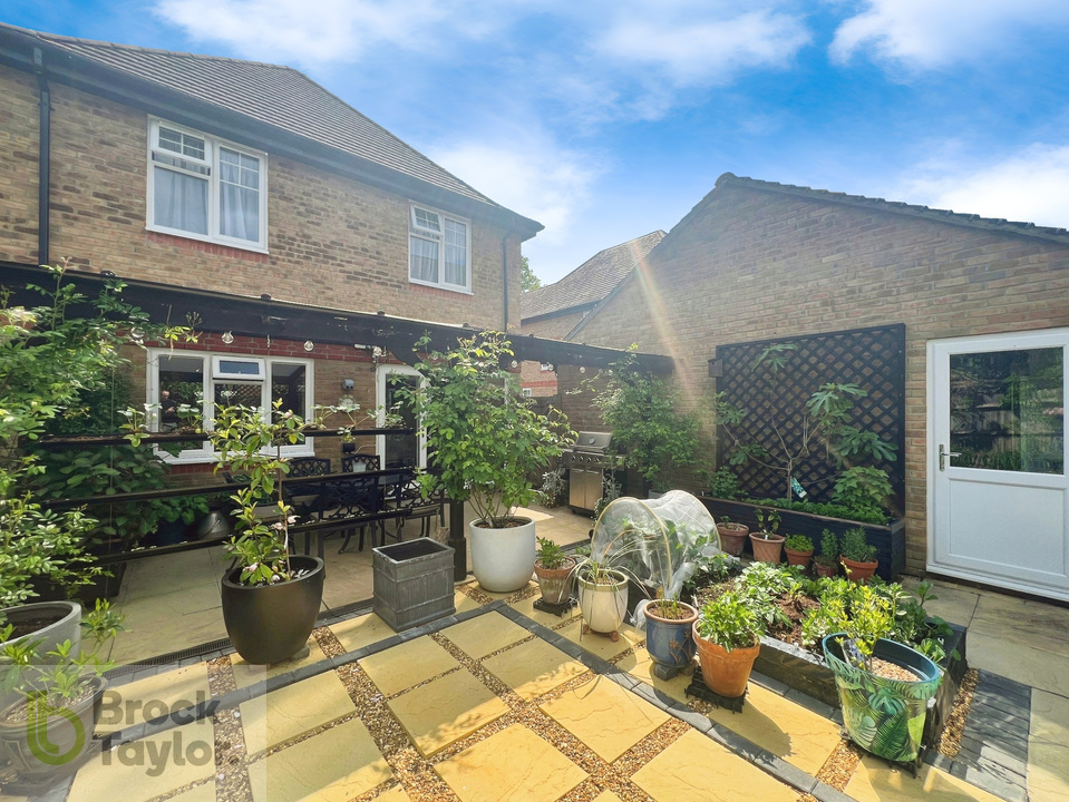 4 bed detached house for sale in Charters Gate Way, Wivelsfield Green  - Property Image 3