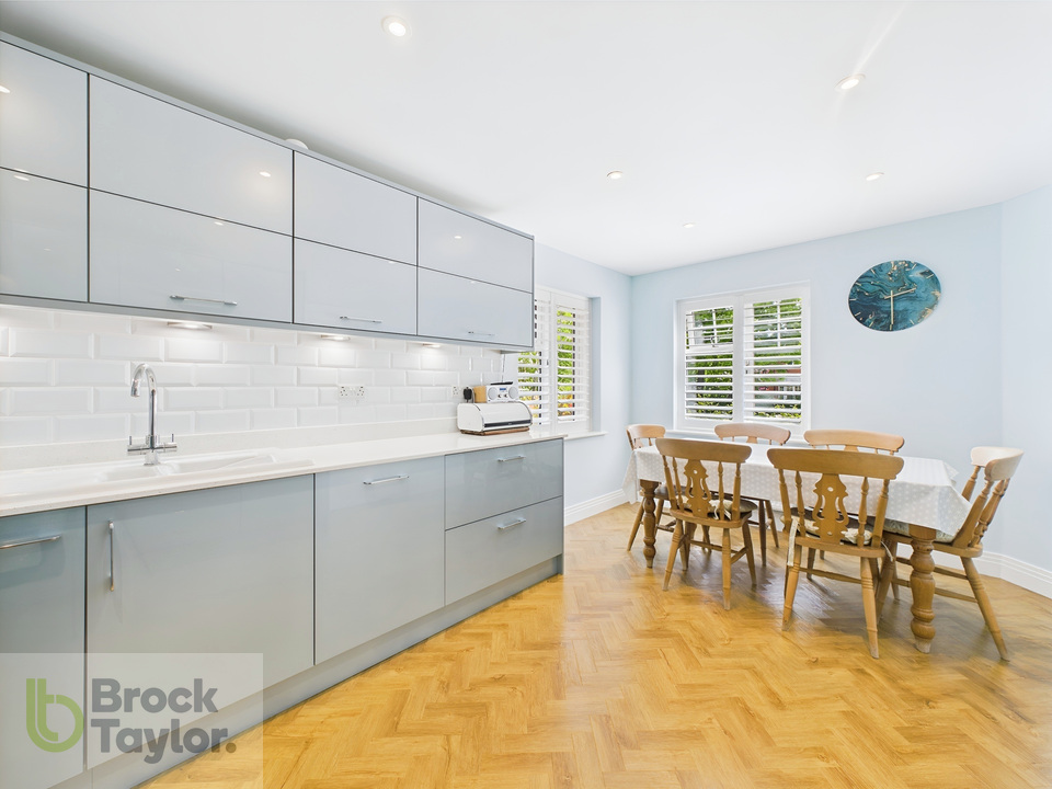 4 bed detached house for sale in Charters Gate Way, Wivelsfield Green  - Property Image 15